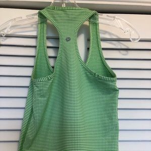 Lululemon workout top size 4